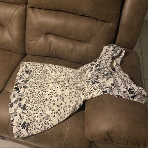 White & Black fresh flowy dress